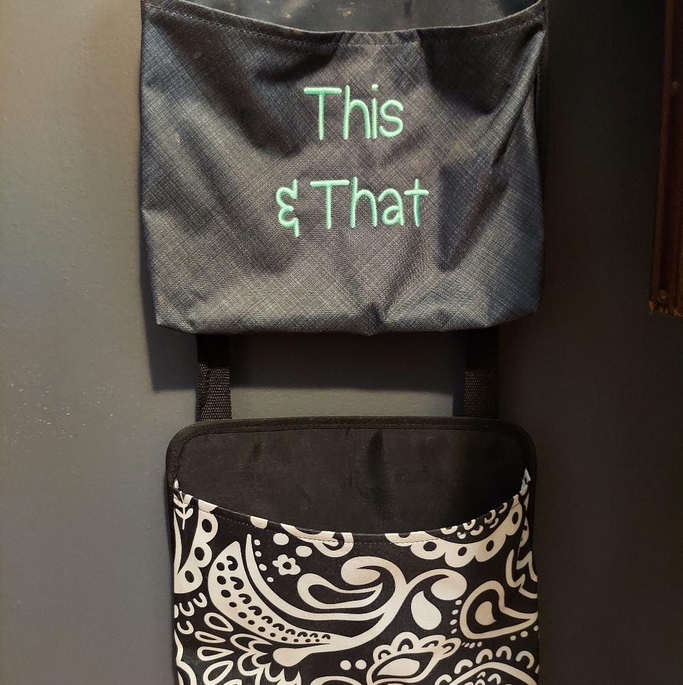 Thirtyone snap on wall hanging organizer